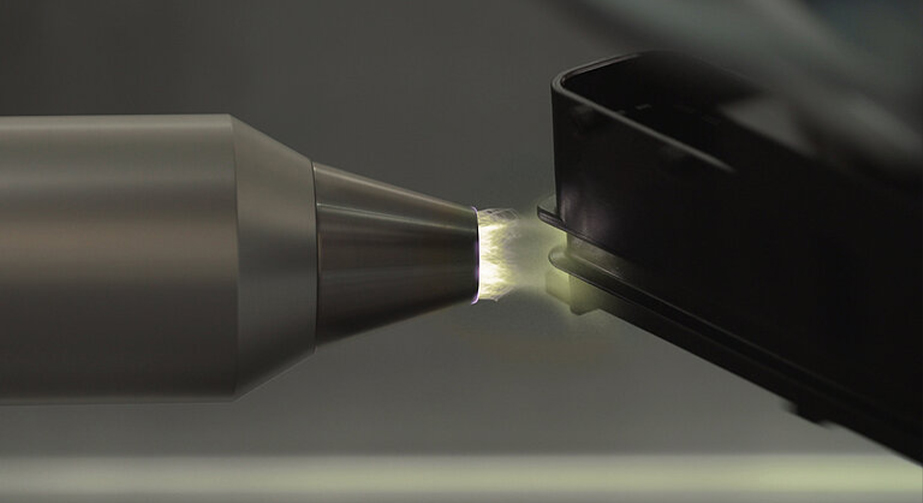 PC材料表面好色先生TV软件体处理对有机硅涂层附着力的影响